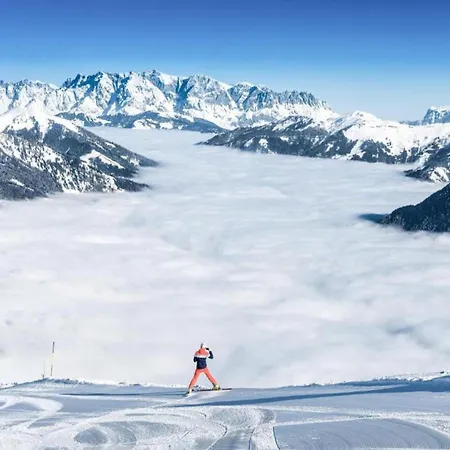 아파트 In Near Slopes
